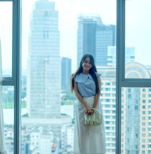 Về Mai Uyên